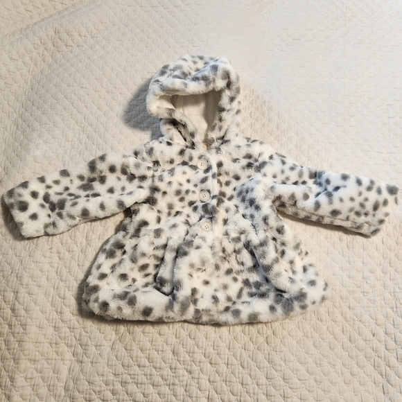 Faux Fur Snow Leopard Coat 12-18 months - Picture 5 of 5